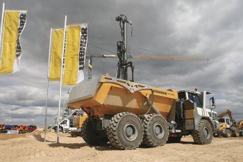 Kloubový dampr TA 230