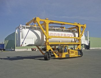 Manipulátor Combilift Straddle Carier