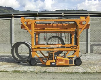 Manipulátor Combilift Straddle Carier