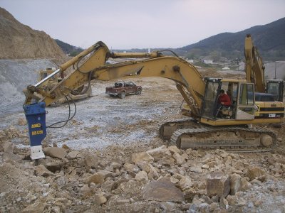 Bourací kladiva ALL-KOR jsou vhodná i pro dlouhodobé nasazení v náročných podmínkách těžby