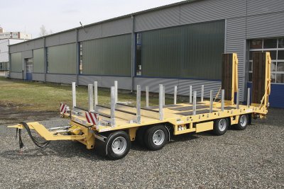 Podvalníkový přívěs AT-P 400 s rovným platem