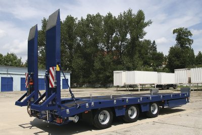 Podvalníkový přívěs Tridem AT-T 300
