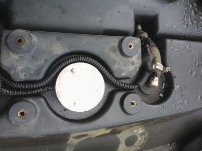FuelTrack Instead nahradí tovární snímač přesnější sondou bez zásaho do nádrže. Ukazatel stavu paliva vozidla nebo stroje, na kterém výměna proběhla, je nadále plně funkční. Výhodou je bezesporu i možnost uvést vše do původního stavu
