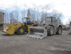 Kolové nakladače Cat 980G a Cat 980H