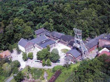 Letecký pohled na hornické muzeum na Landeku