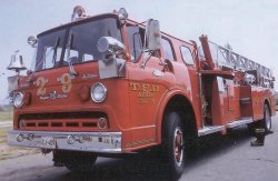 Ford LaFrance 950 (1957), 277/204 (k/kW), vidlicový vznětový osmiválec 8,75 l