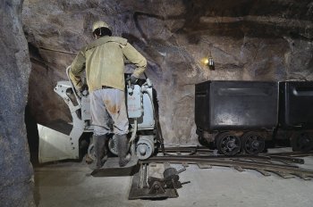 Přehazovací nakladač NL12-E
