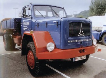 Magirus-Deutz 230 D 16 AK (1970), 230/169 (k/kW), vzduchem chlazený vidlicový osmiválec KHD 8L914 o objemu 12,6 l