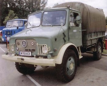 ÖAF-MAN-Husar (1975), 120/88 (k/kW), řadový čtyřválec 3,3 l