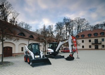 Oslava 15 let výročí společnosti se konala na zámku Štiřín