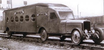 Renault La Micheline II (1952), 220/162 (k/kW), řadový šestiválec 6,8 l
