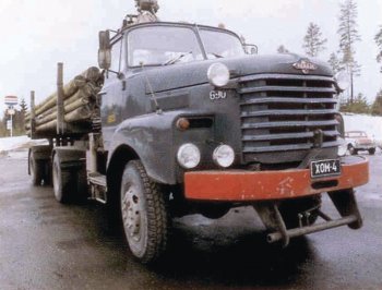 Vanaja 690 (1961), řadový vznětový šestiválec 190/140 (k/kW) 11,1 l