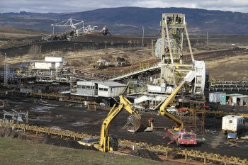 Skládkový stroj ZNKk 20/40 S1 prošel důkladnou modernizací a byl vybaven moderním řídicím systémem.