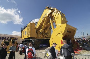 Lomové rypadlo PC 7000