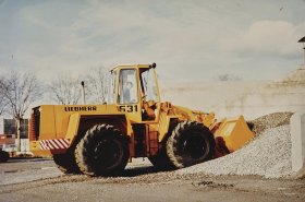 Historie nakladačů Liebherr. Od prototypu Elefant 90 k jubilejnímu L 566 XPower