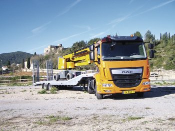 DAF LF 250 FT (4&times;2) je ideální tahač návěsů pro lehkou přepravu