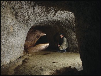 Některé z chodbic nedosahují ani výšky kolem 1,3 m.