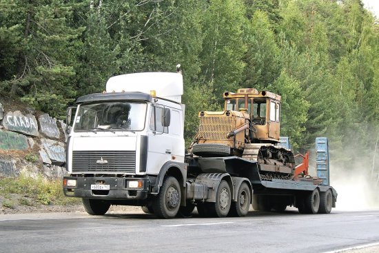 Traktory Stalinec jsou k vidění v zemích bývalého sovětského bloku. Čeljabinská oblast, Rusko (foto Art Konovalov, shutterstock)