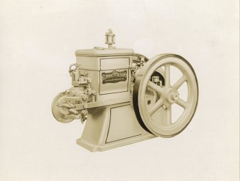 Motorů HVID s výkonem 6 koní bylo celkem vyrobeno kolem tří tisíc.