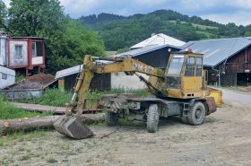 Další osud Dháček: Agroverze, dvoucestné provedení na koleje a vývoj DH 132