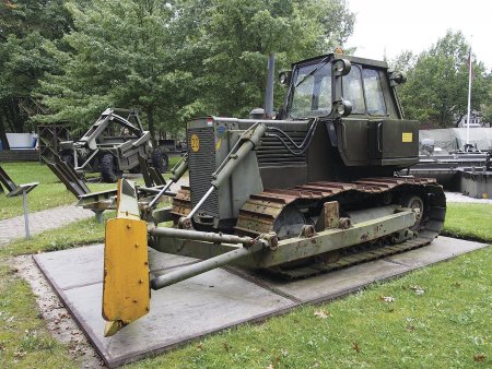 Hanomag K 16 byl poháněn dieselovým šestiválcem D 971 o objemu 11 l (foto Alf van Beem, Wikimedia)