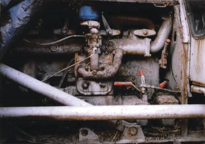 Původní motor pásového traktoru S-80. (foto: Radoslav Kolomý)