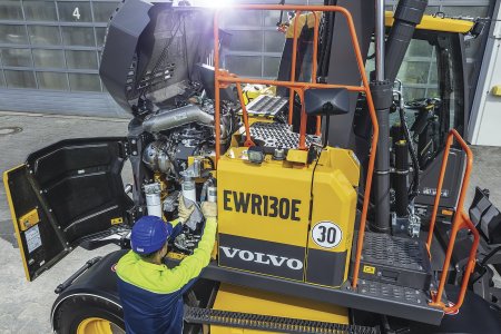 U nového Volva jsou přístupové servisní body sdružené do logických celků a hlavně – jsou dosažitelné ze země.