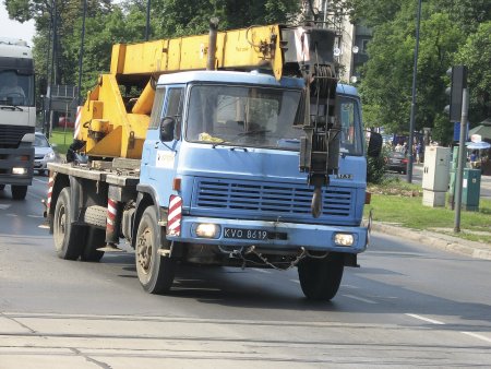 LIAZ 100 v provedení autojeřáb v Krakově. (foto SuperTank17, Wikipedia)