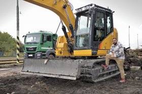 Těžké je ho vrátit zpátky. Strojník hodnotí zapůjčené kompaktní rýpadlo LiuGong 915F CR