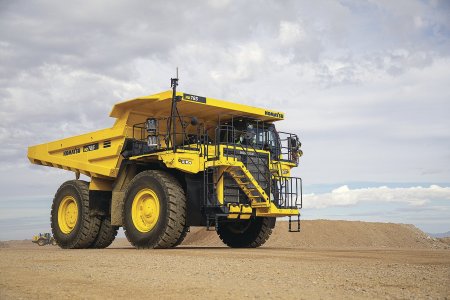 Pevný dumper Komatsu HD785-8.