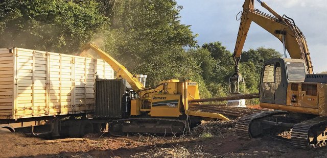 Modely s označením WC zahrnují štěpkovače celých stromů. Verze WC2500TX s pásovým podvozkem se uplatní v těžším terénu.