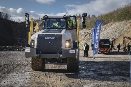 Damper Rokbak RA30 byl na DEMO TOUR k vyzkoušení. (foto: AUSTRO Baumaschinen)