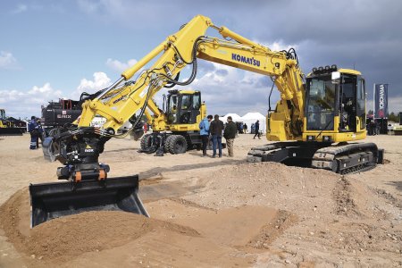 Komatsu PC138US s naklápěcím rotátorem NOX.