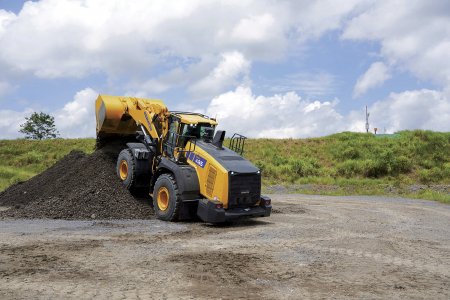 U nové generace nakladačů Komatsu se výrazně zlepšila stoupavost stroje s plně naloženou lopatou.