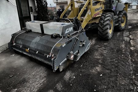 Zametací lopaty slouží pro úklid areálů, skladových ploch a komunikací.