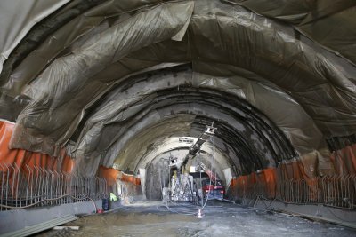 Rypadla Develon se používají k výkopovým pracím, zemním pracím a srovnávání terénu.