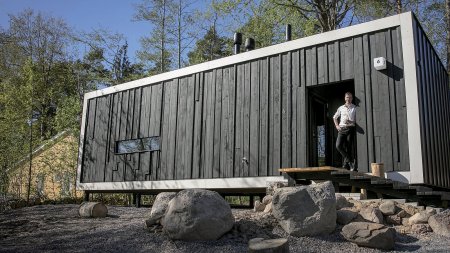 Také zde byla použita ocel SSAB Zero. Na snímku malý dům od architekta Matti Kuittinena, ve kterém se snoubí ekologičnost a efektivní využívání zdrojů.
