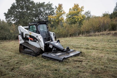 Řadu rotačních sekaček Brushcat doplnily modely s řeznou šířkou 1 118 a 1 372 mm.