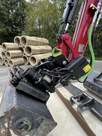 Steelwrist je skvělá hračka a pro každého strojníka je radost s ním pracovat.