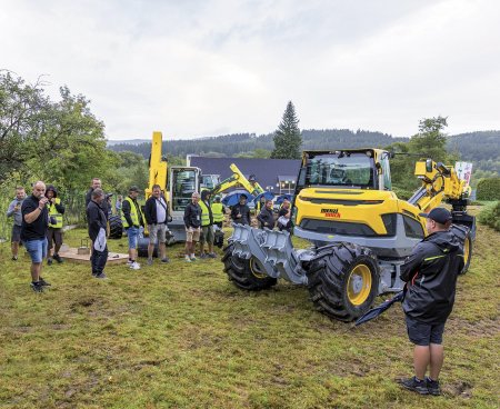Komentované představení nového Menzi Mucku M4x.