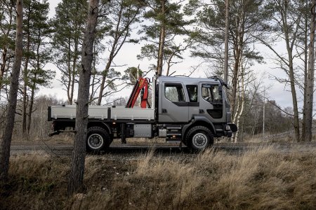 Nabídka středně těžkých nákladních vozidel Volvo se rozšiřuje o vylepšený robustní model Volvo FL 4×4, který je šitý na míru pro náročné terénní aplikace.