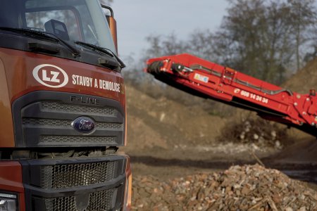 Pod vedením majitele Lukáše Zahrádky si firma LZ STAVBY A DEMOLICE vybudovala pověst spolehlivého partnera.