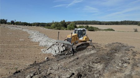 Buldozer PR 726 G8 je spolehlivý parťák i pro dlouhé směny.