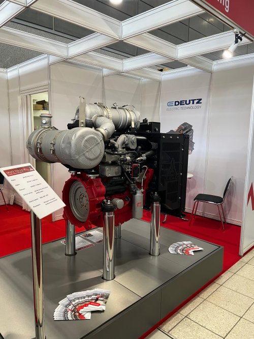 Expozice značky DEUTZ představila motor TCD 3.5 L4 pro stavební a průmyslové využití.