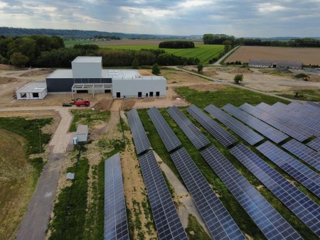 Slavnostní otevření nové výrobní haly připomnělo, že areál v Doudlebách nad Orlicí je součástí dlouhodobého rozvojového plánu společnosti pewag.