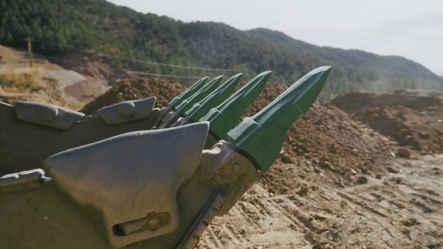 Zubový systém Esco Vertasys má nahradit dosavadní generaci systémů Esco Ultralok. Foto: Esco