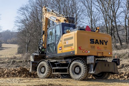 SANY SY155W v upgradované verzi přináší více síly, komfortu a bezpečnosti.